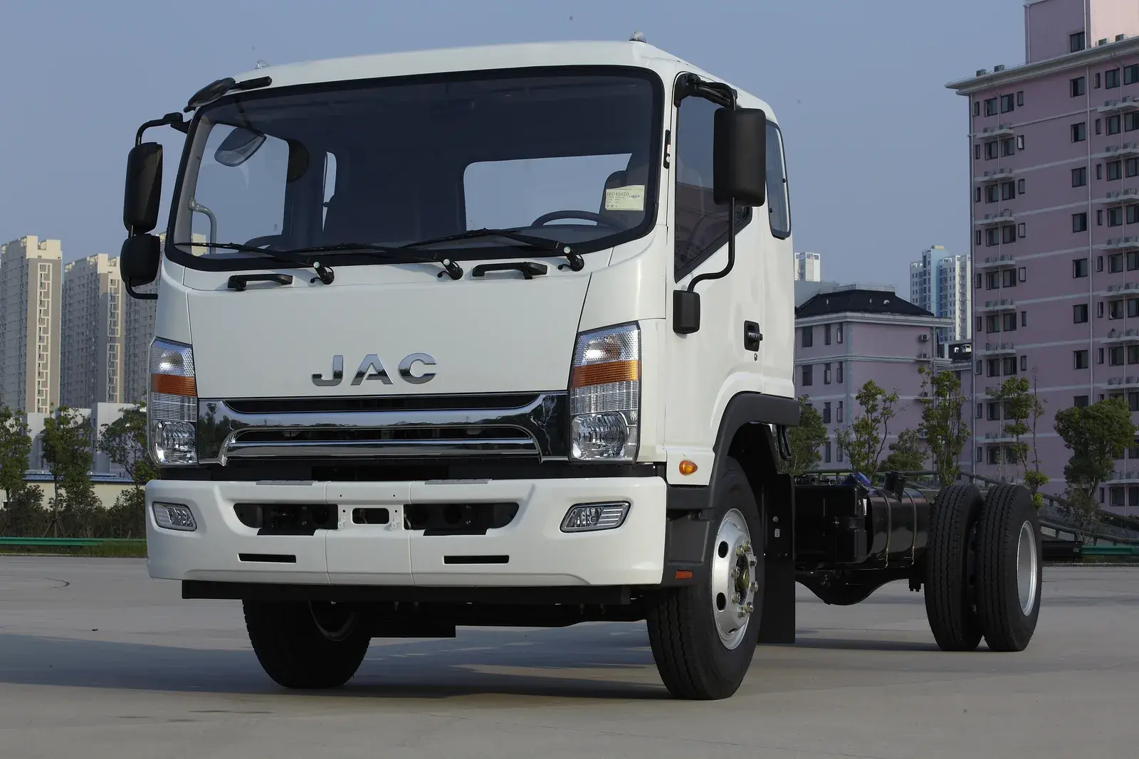 JAC LE112 — detalle 1